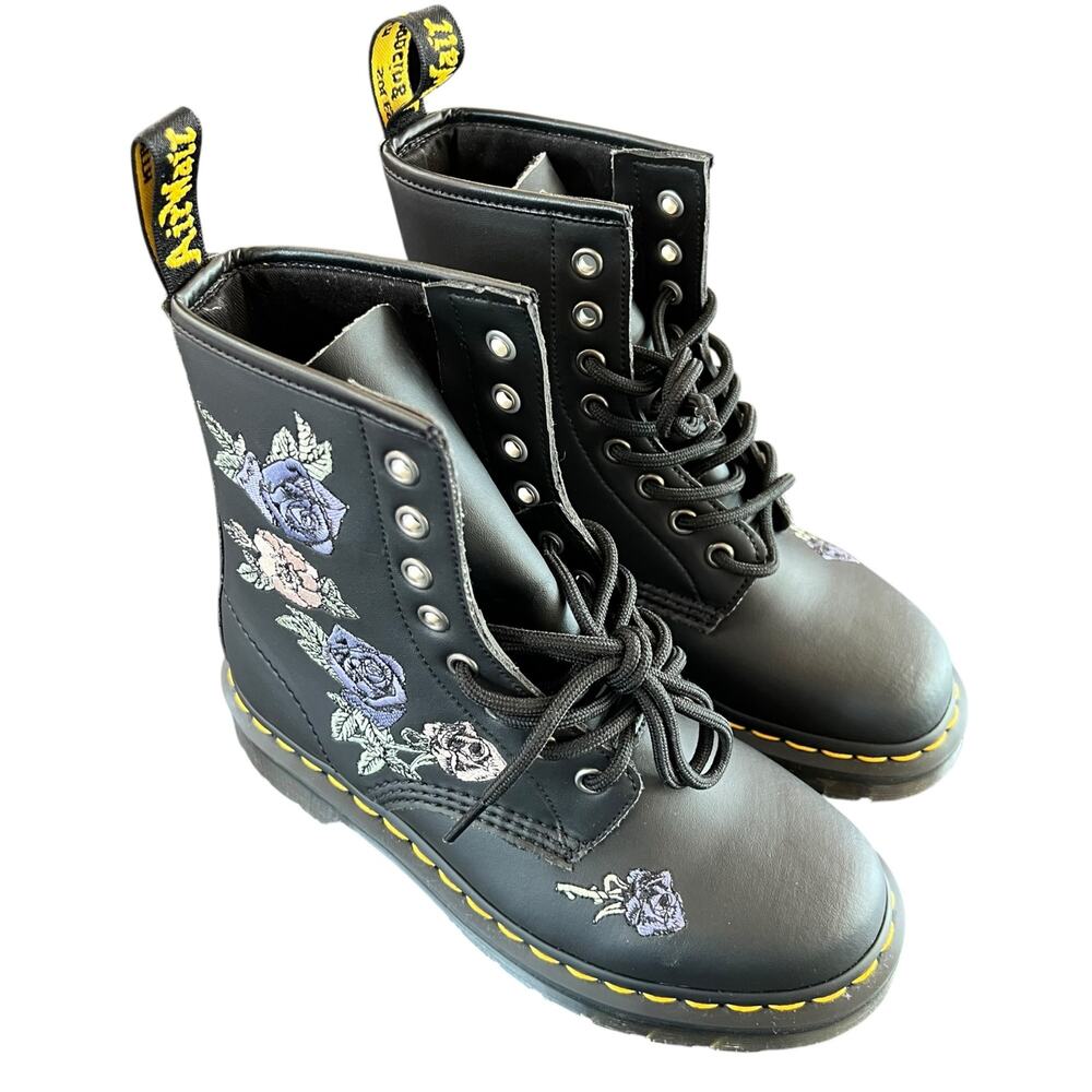 Dr. Martens Vonda Black Floral Embroidered 8 Eye Boots Women’s US 5 EU 36